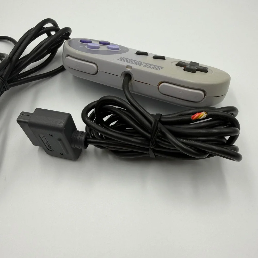 2 Nintendo SNES Controllers OEM Super Nintendo SNS-005 Gray Purple Made in Japan